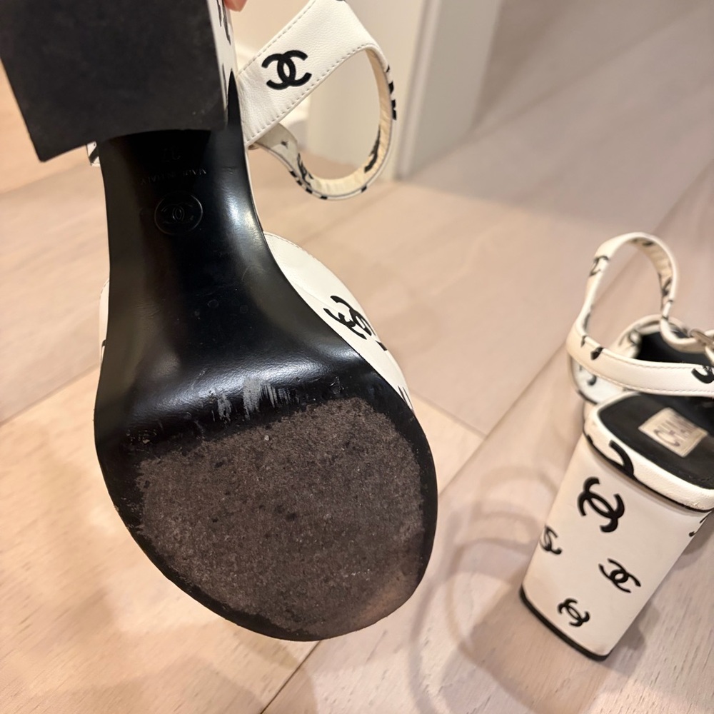 CHANEL CC Women's White and Black Platform Heels Rare 🔥 - Picture 9 of 13